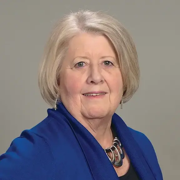 Headshot of Everwise Mortgage Loan Originator Julia Brooks