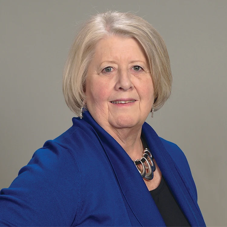 Headshot of Everwise Mortgage Loan Originator Julia Brooks