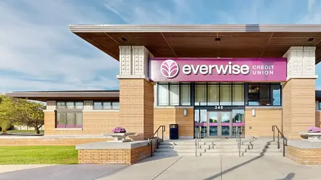 Exterior view of Everwise Credit Union's Bittersweet branch in Mishawaka, Indiana