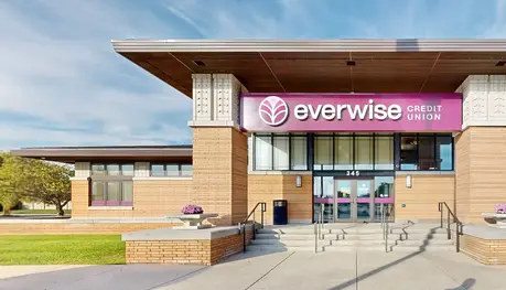 Exterior view of Everwise Credit Union's Bittersweet branch in Mishawaka, Indiana