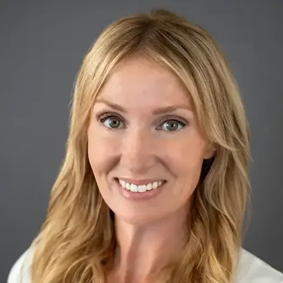 Headshot of Everwise Mortgage Loan Originator Vanessa Hawkey