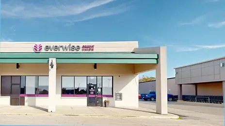 Exterior of Everwise Credit Union's Putnam Plaza branch in Greencastle, Indiana