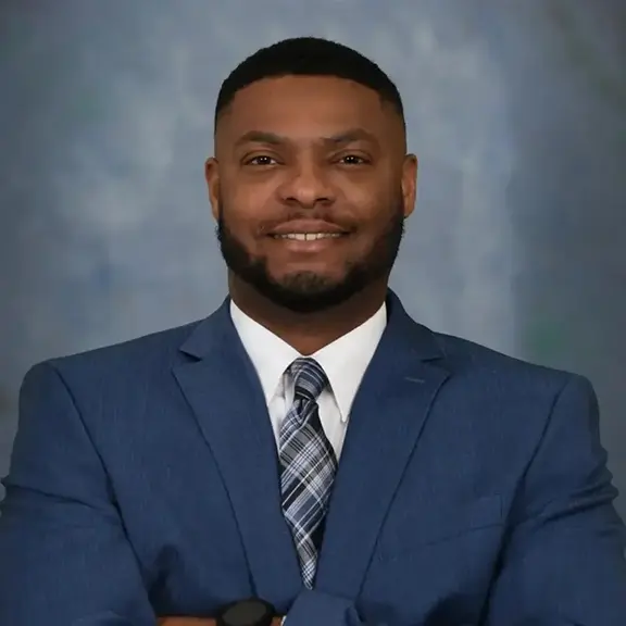 Headshot of Everwise Mortgage Loan Originator Ricardo Scarlett