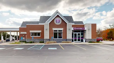 Image of exterior of Everwise Credit Union's branch on Frontier Drive in Warsaw, Indiana
