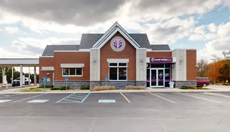 Image of exterior of Everwise Credit Union's branch on Frontier Drive in Warsaw, Indiana