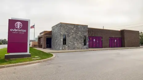 Exterior of Everwise Credit Union's McKinley Avenue branch in Mishawaka, Indiana