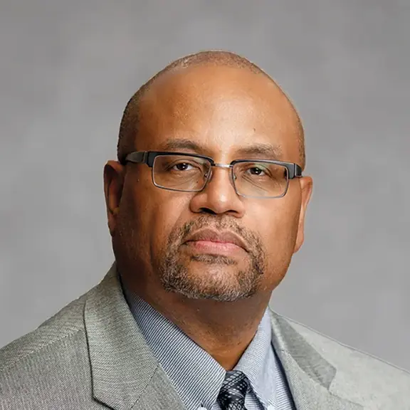 Vincent Henderson headshot