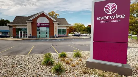 Exterior of Everwise Credit Union's County Road 6 branch in Elkhart, Indiana