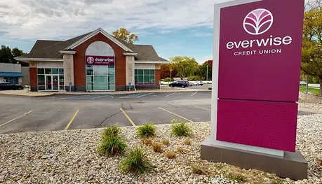 Exterior of Everwise Credit Union's County Road 6 branch in Elkhart, Indiana