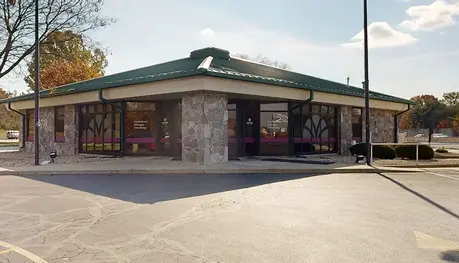 Exterior of Everwise Credit Union's Shadeland branch in Indianapolis, Indiana