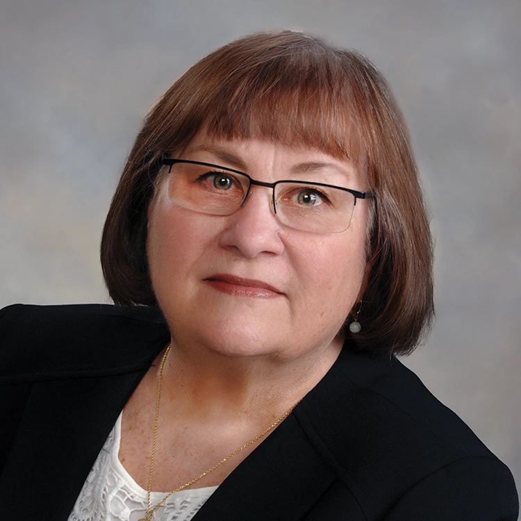 Shirley Gilochowski headshot