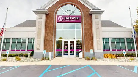 Exterior view of the Everwise Credit Union branch in Niles, Michigan