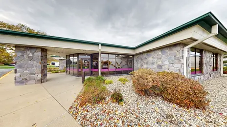Exterior of Everwise Credit Union's Oak Drive branch in Plymouth, Indiana