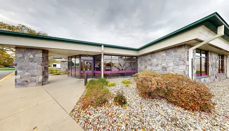 Exterior of Everwise Credit Union's Oak Drive branch in Plymouth, Indiana